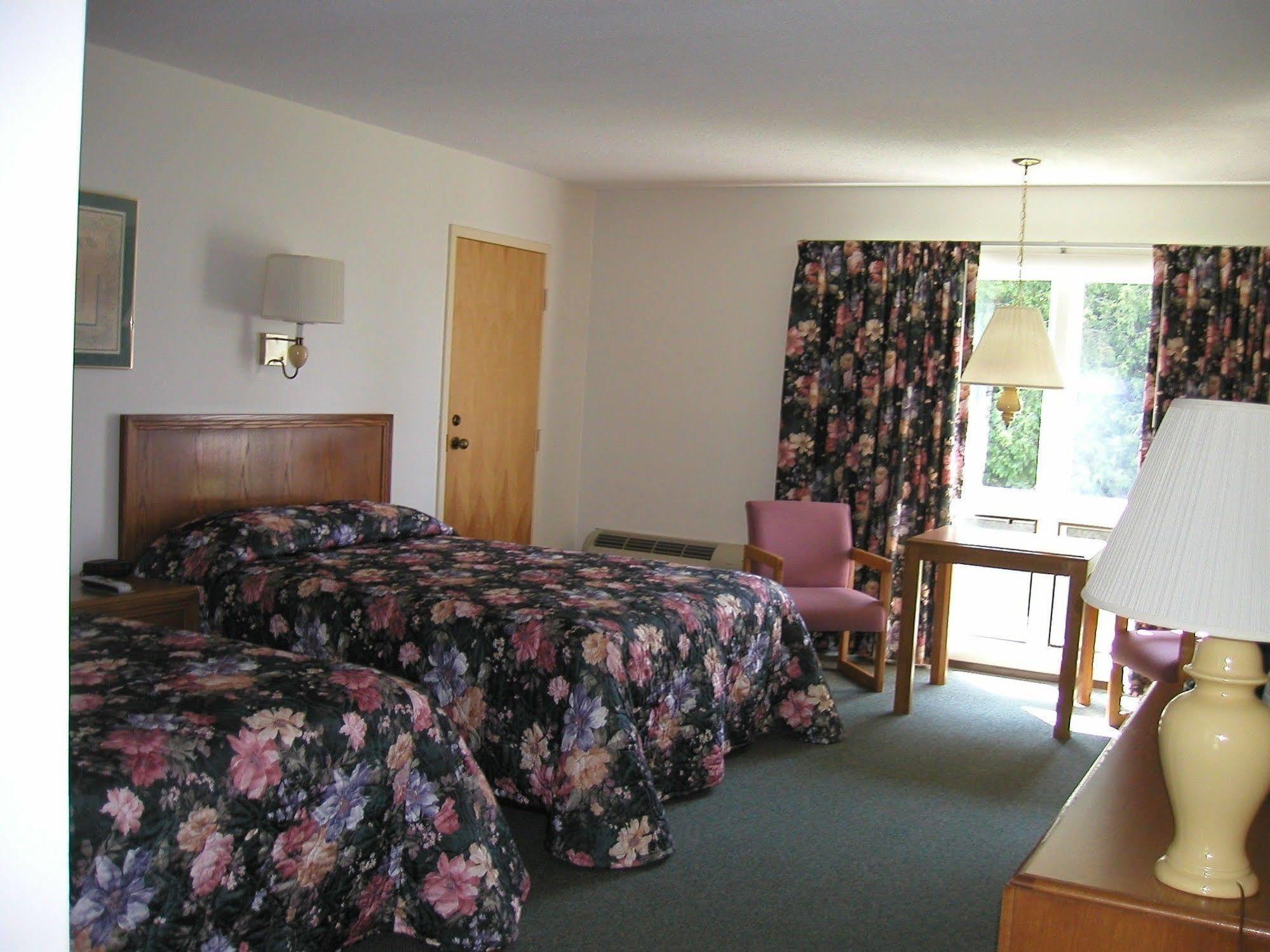 T-Bird Motor Inn Shelburne Buitenkant foto